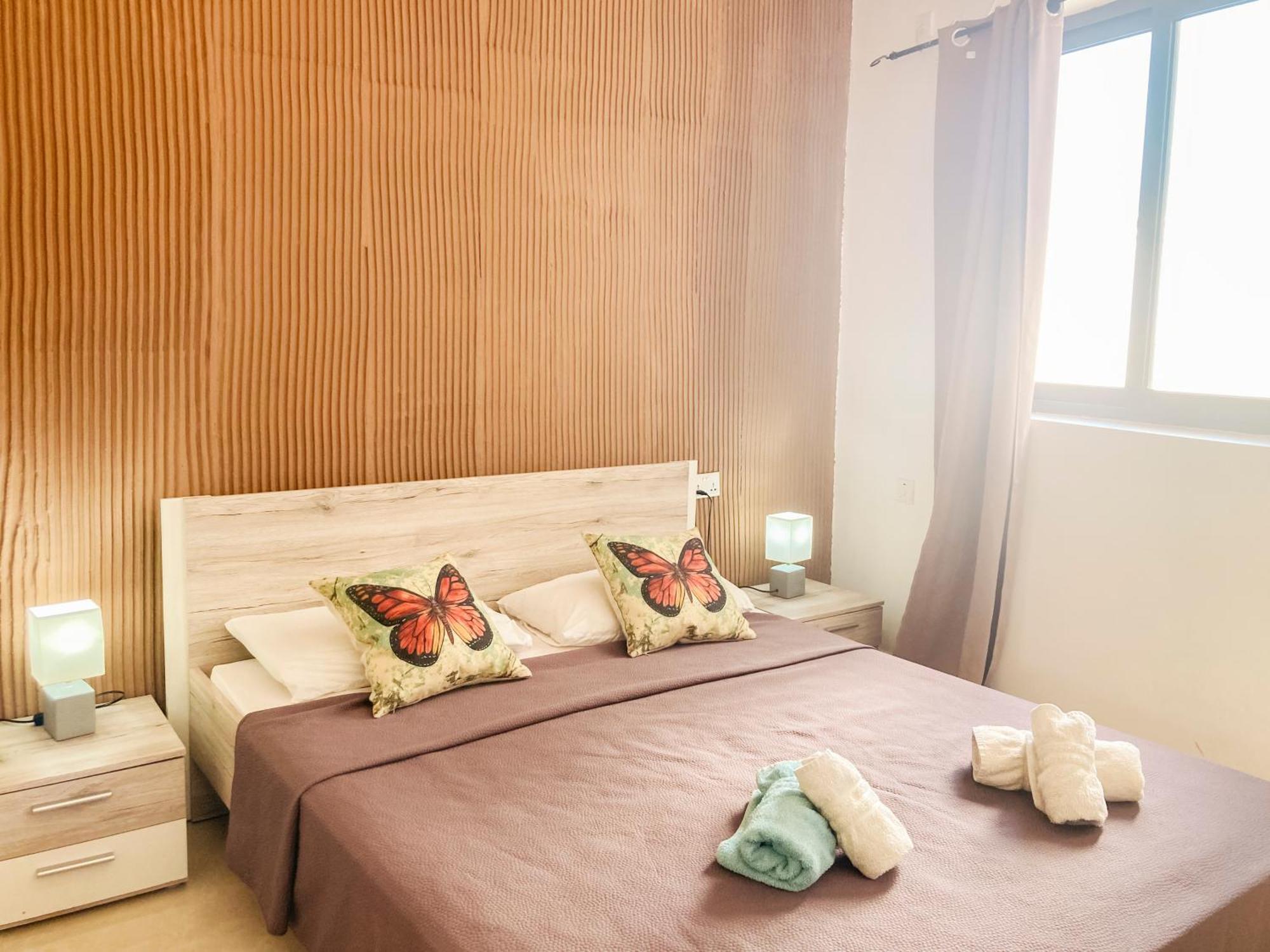 Xl Central Home - Sleeps 10 People Pieta Екстер'єр фото