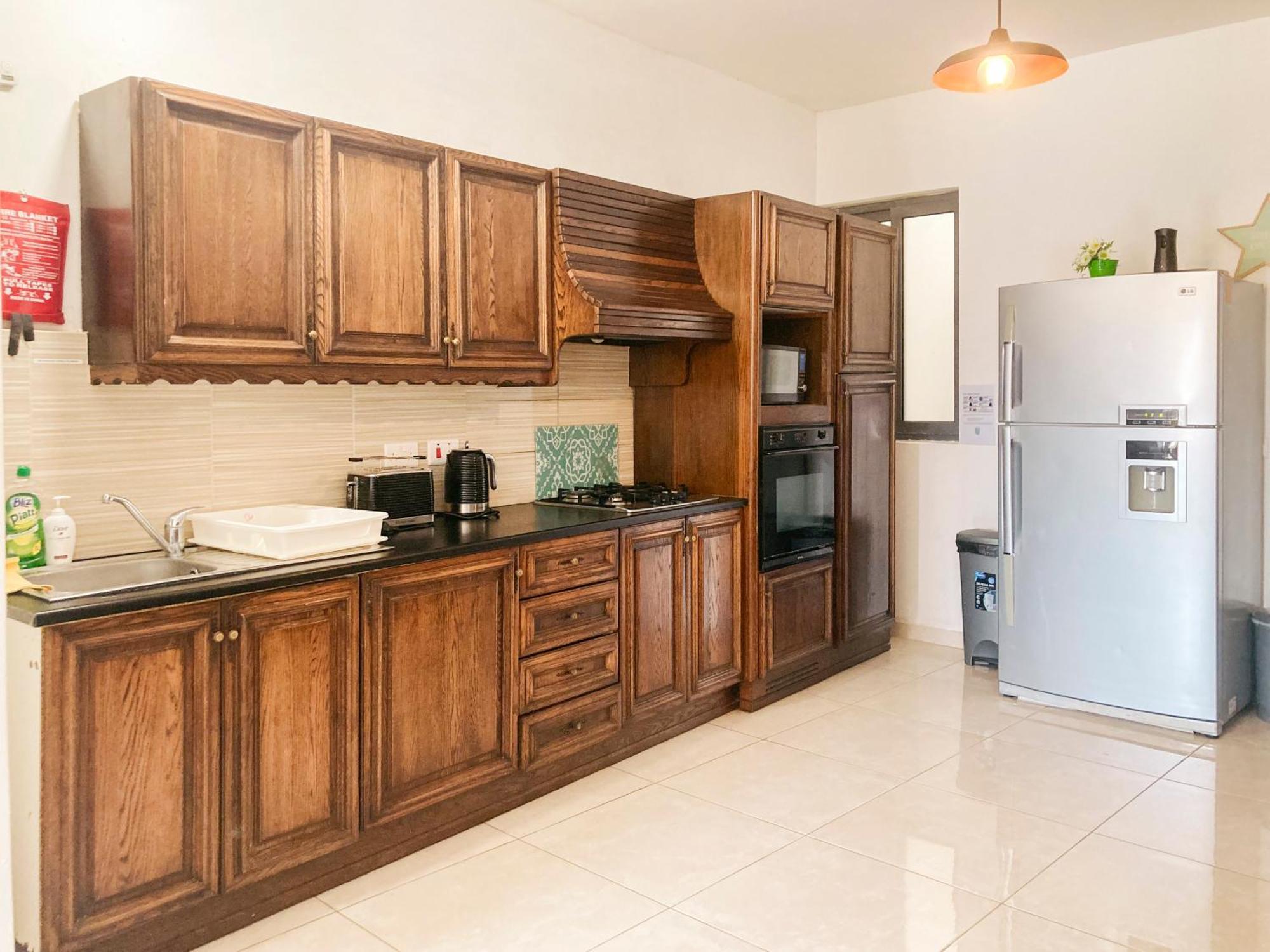 Xl Central Home - Sleeps 10 People Pieta Екстер'єр фото